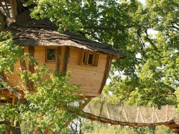 Cabane Perchee Dans Les Arbres Saint-Hilaire-en-Morvan Exteriér fotografie