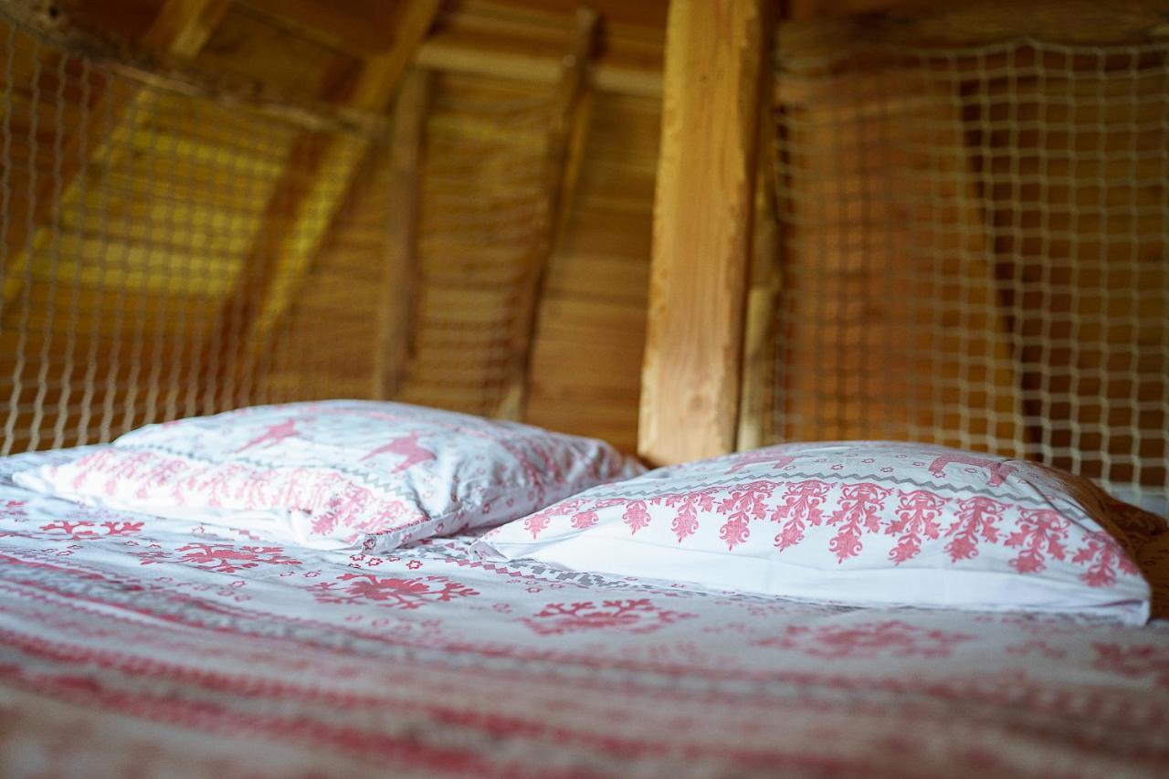 Cabane Perchee Dans Les Arbres Saint-Hilaire-en-Morvan Exteriér fotografie