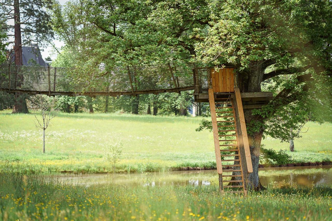 Cabane Perchee Dans Les Arbres Saint-Hilaire-en-Morvan Exteriér fotografie