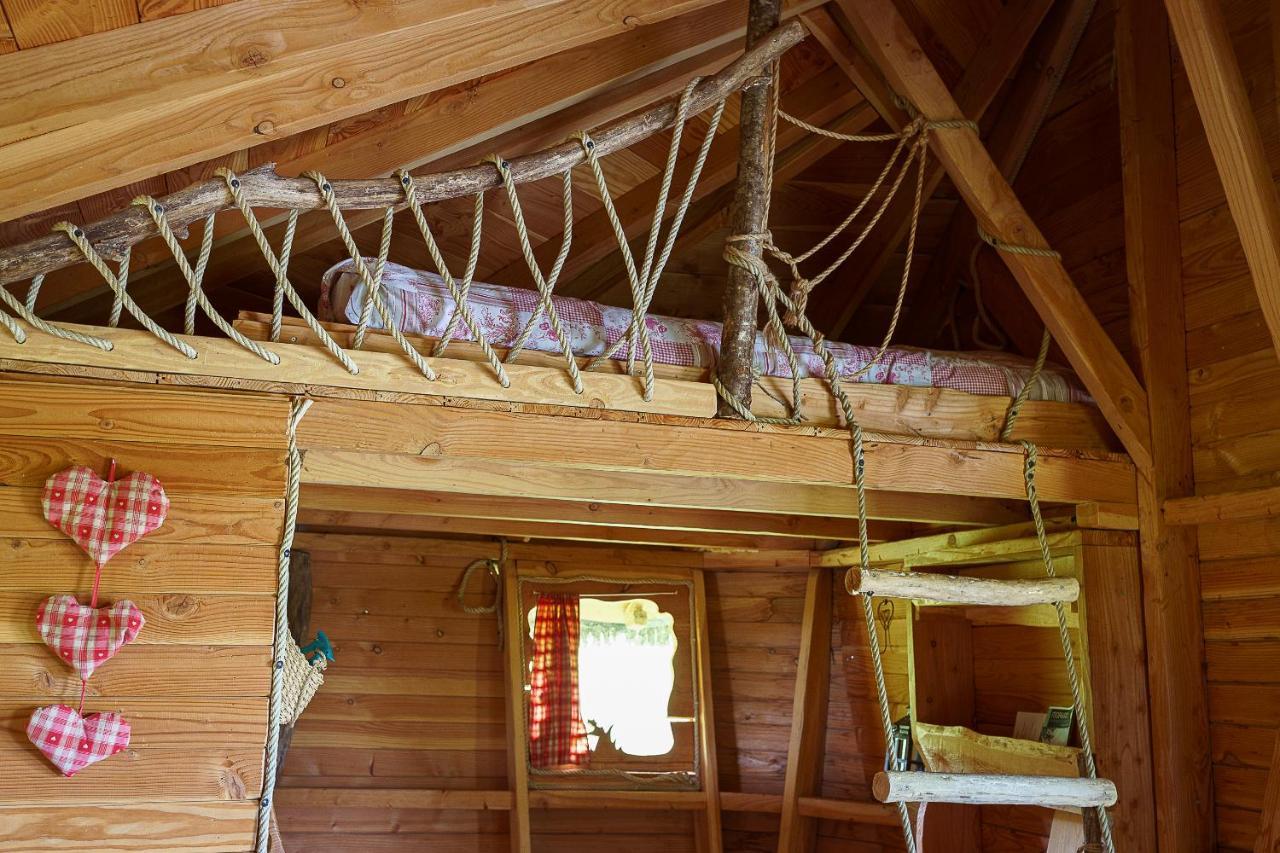Cabane Perchee Dans Les Arbres Saint-Hilaire-en-Morvan Exteriér fotografie
