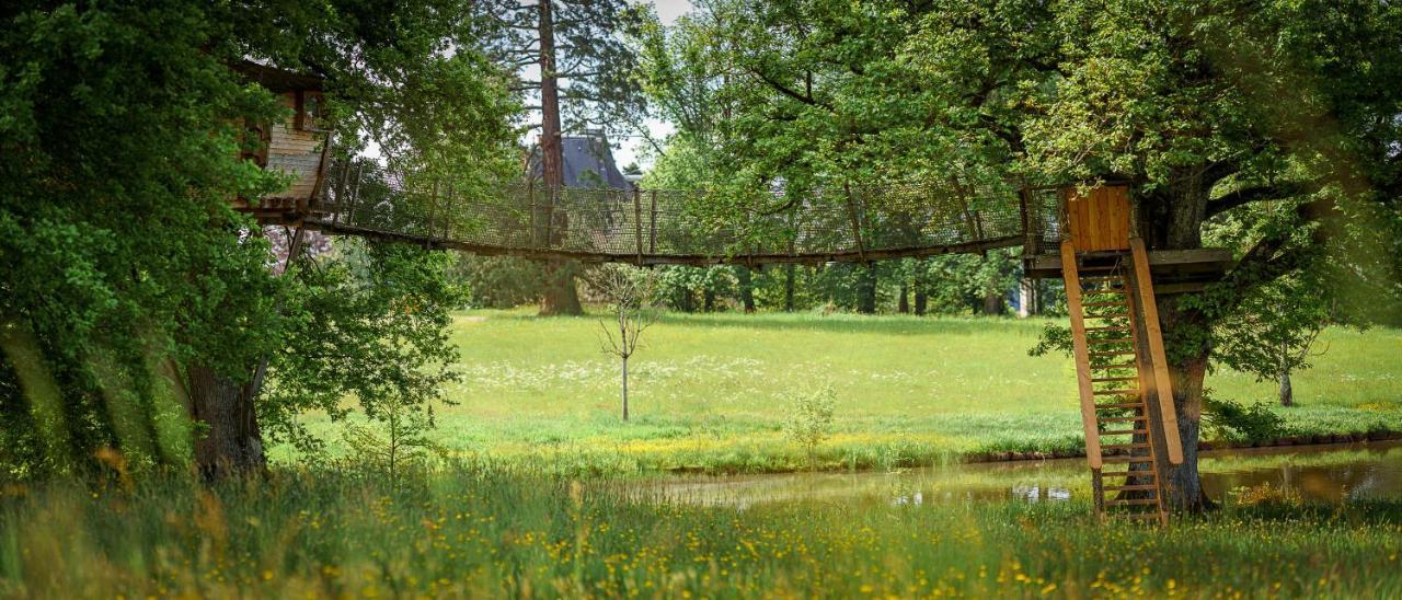 Cabane Perchee Dans Les Arbres Saint-Hilaire-en-Morvan Exteriér fotografie