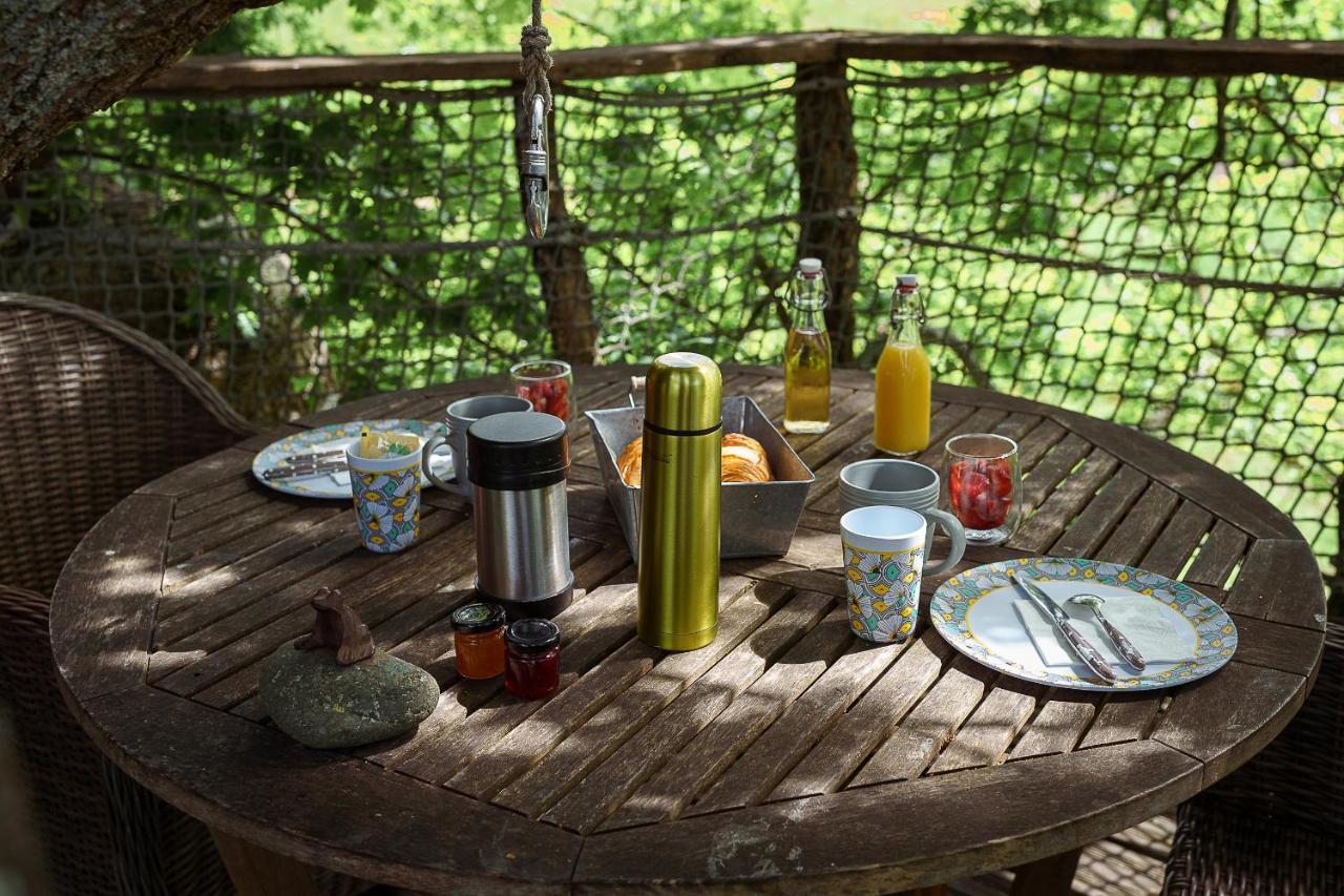 Cabane Perchee Dans Les Arbres Saint-Hilaire-en-Morvan Exteriér fotografie